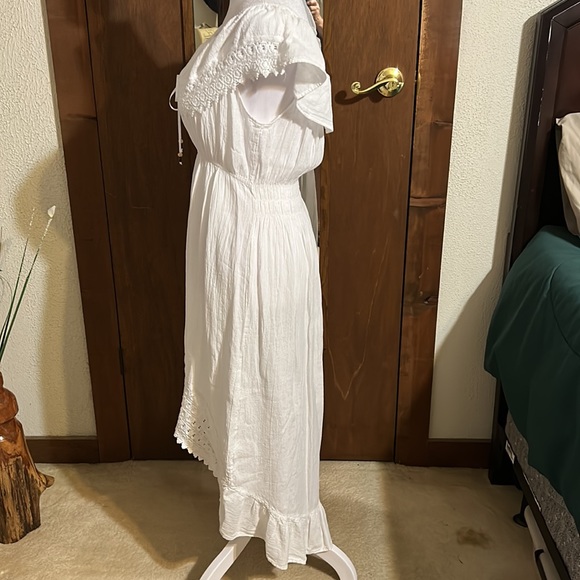 White Dress - Picture 4 of 7